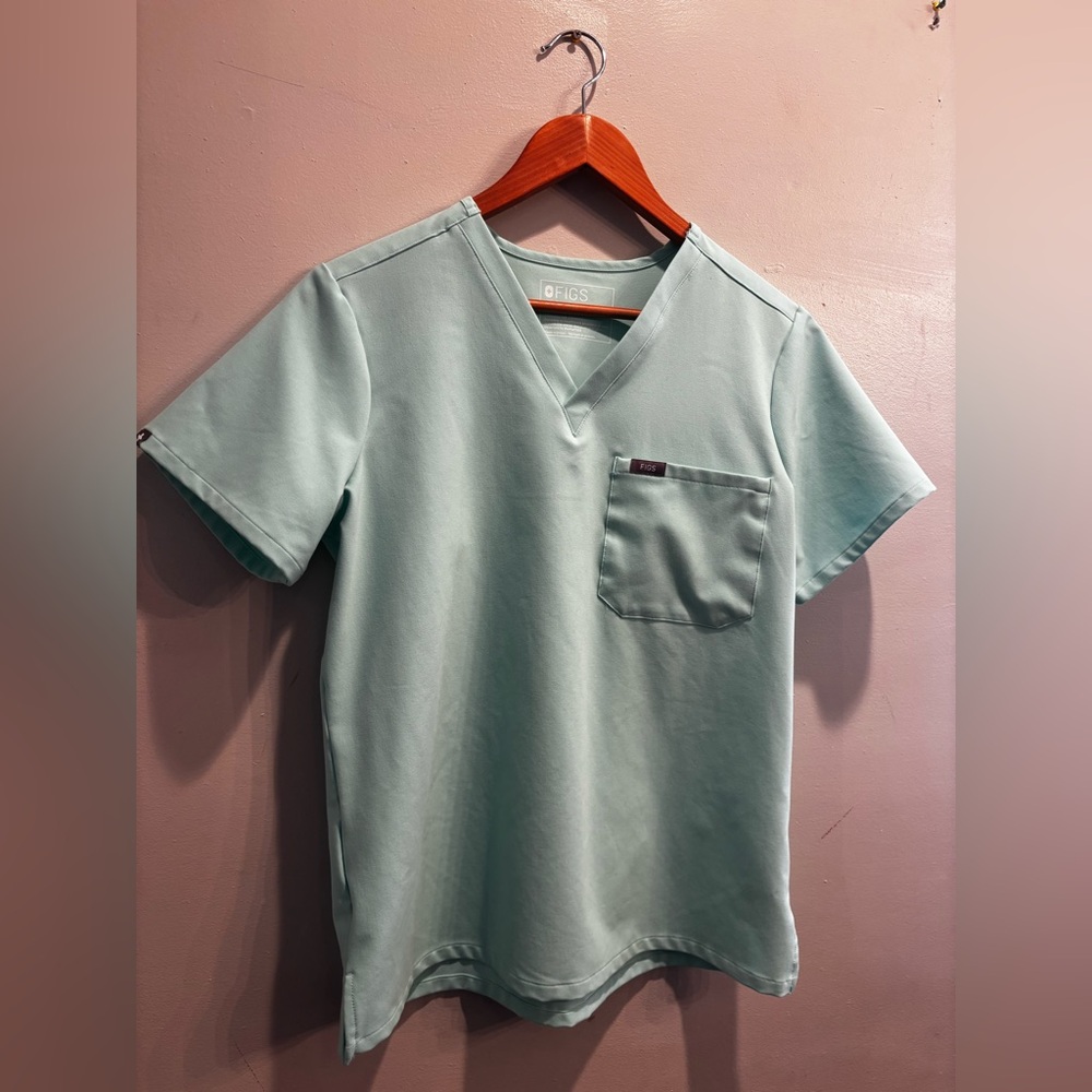 Figs Mint Green V-Neck Scrub Top medical comfortable quality short sleeve
